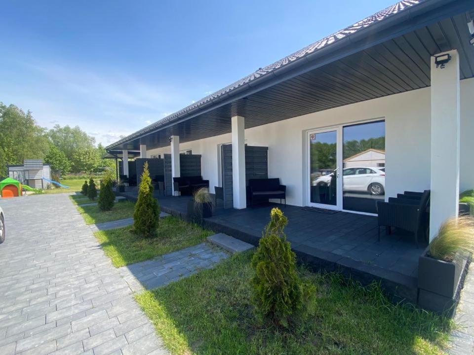 Domki Black Pearl Mielno Basen Sauna Jacuzzi Buitenkant foto